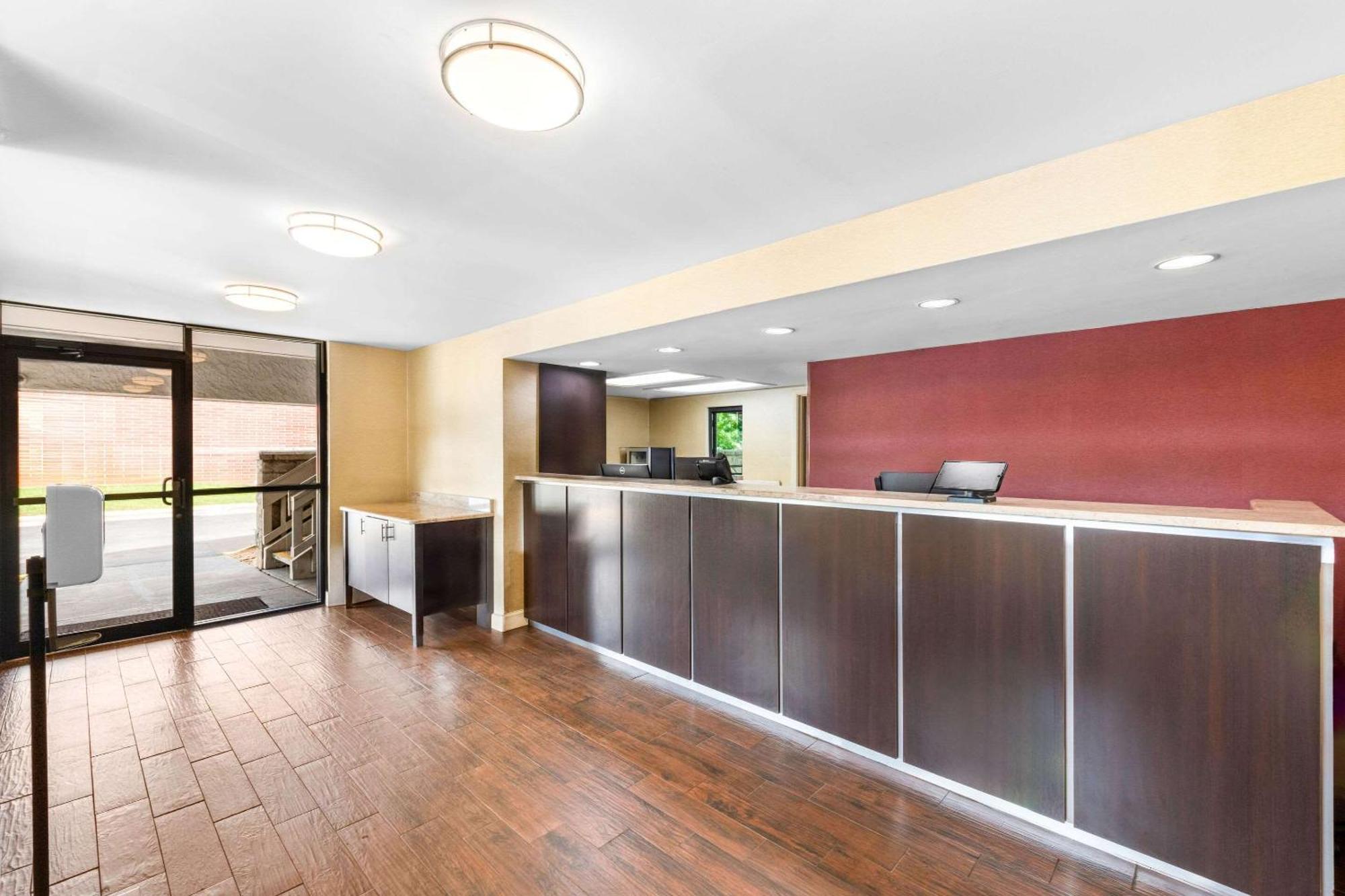 Econo Lodge Charlotte Airport Exterior foto